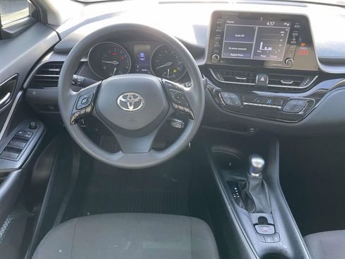 Used 2021 Toyota C-HR LE image 23