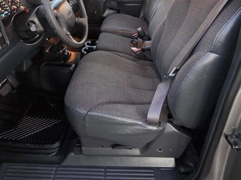 Used 2001 Chevrolet Silverado 1500 4x4 Regular Cab w/ Firm Ride Suspension Pkg image 10