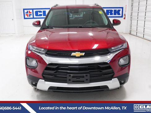 Used 2022 Chevrolet TrailBlazer LT w/ Convenience Package FWD image 2