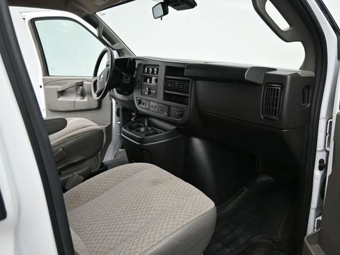 Used 2023 Chevrolet Express 3500 LT w/ LT Preferred Equipment Group RWD image 13