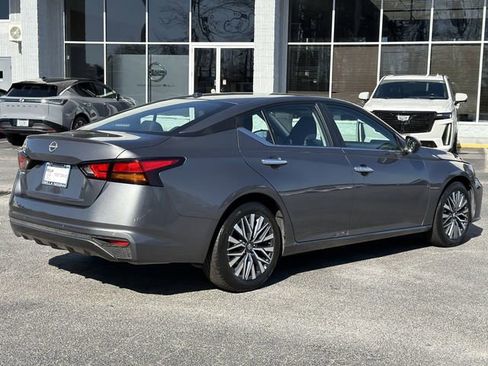 Certified 2025 Nissan Altima 2.5 SV image 25