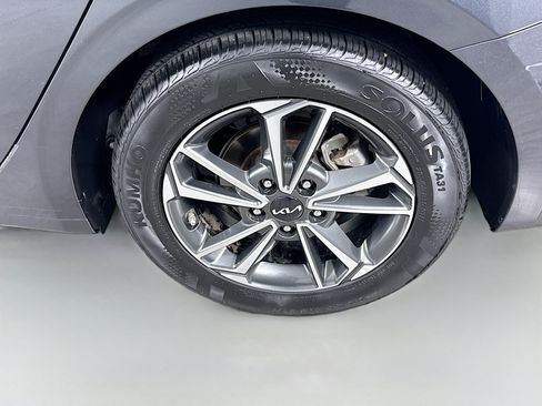 Used 2023 Kia Forte LXS FWD image 25
