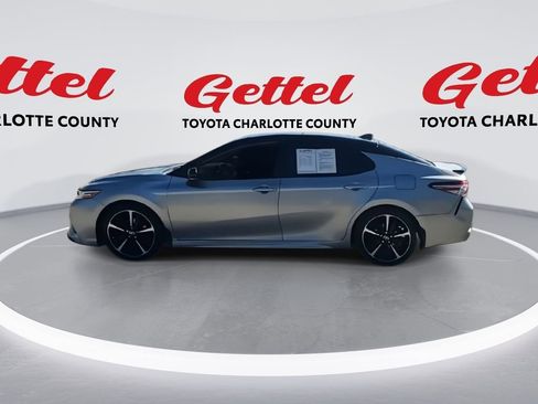 Used 2020 Toyota Camry XSE image 5