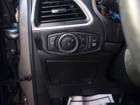 Used 2023 Ford Edge SEL w/ Convenience Package image 7