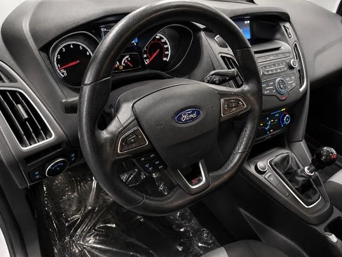 Used 2017 Ford Focus ST FWD image 10