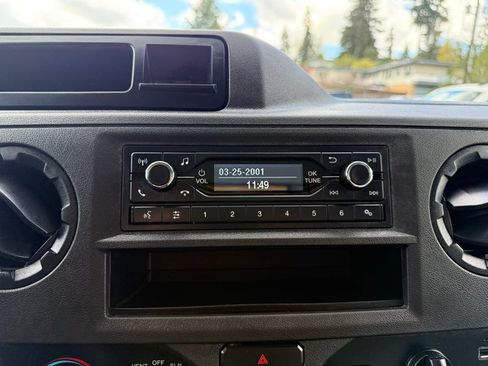 Used 2022 Ford E-450 and Econoline 450 Super Duty w/ Power Windows & Locks Group RWD image 27