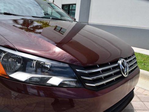 Used 2013 Volkswagen Passat TDI SEL Premium FWD image 11