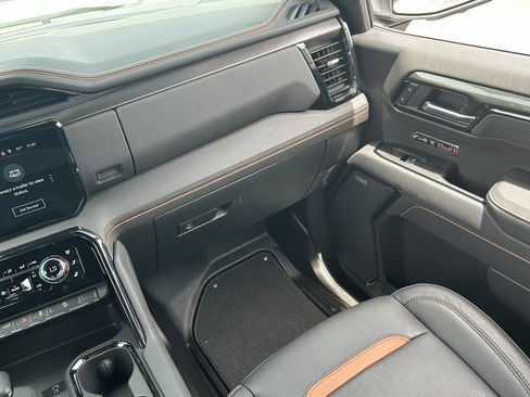 Certified 2025 GMC Sierra 1500 AT4 AWD/4WD image 18