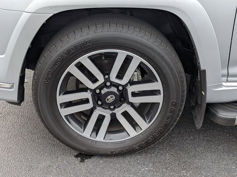 Used 2022 Toyota 4Runner Limited image 9