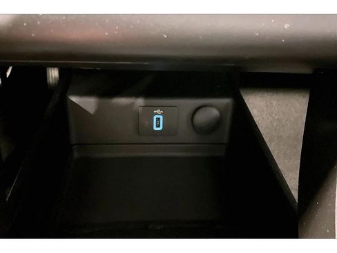 Used 2018 Ford Fusion SE w/ Fusion SE Technology Package image 33