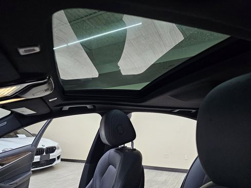 Used 2018 BMW 530e image 39