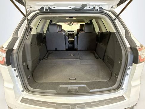 Used 2017 Chevrolet Traverse LT FWD image 27