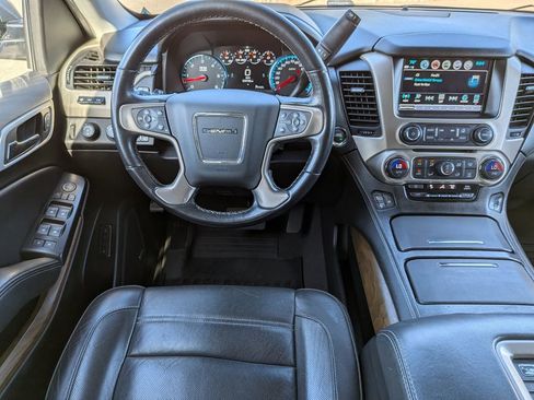 Used 2020 GMC Yukon XL Denali w/ Open Road Package image 19