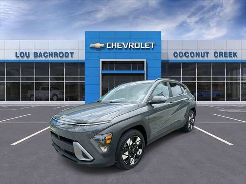 Used 2025 Hyundai Kona SEL FWD image 4