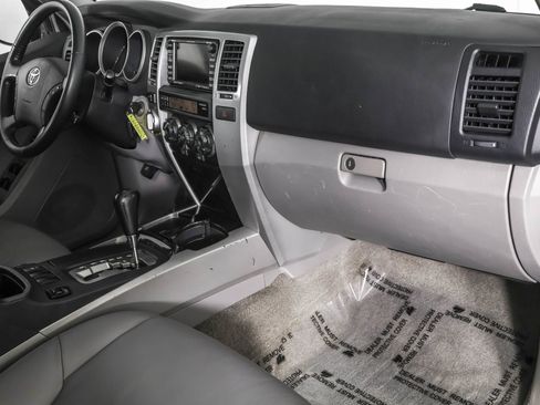 Used 2006 Toyota 4Runner Limited image 43