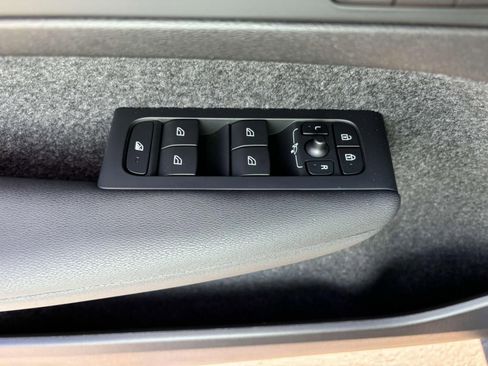 New 2024 Volvo XC40 Recharge Core w/ Protection Package Premier image 13