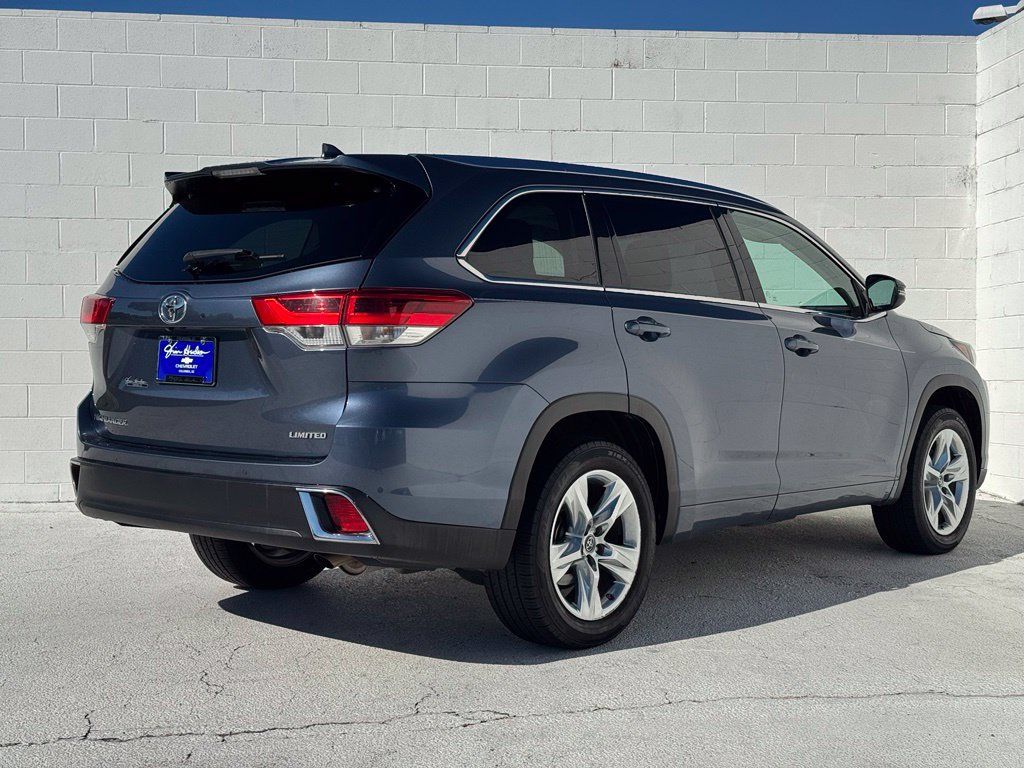 Used 2019 Toyota Highlander Limited FWD image 15