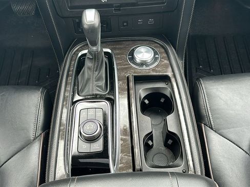 Used 2024 Nissan Armada Platinum w/ Captain's Chairs Package image 28
