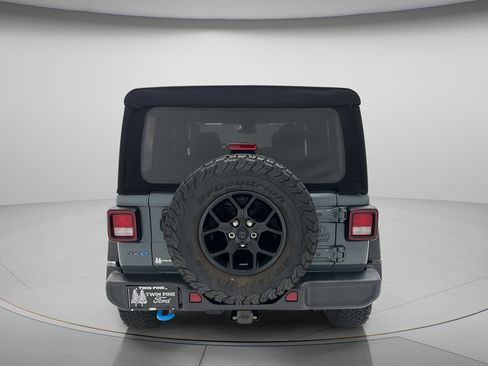 Used 2024 Jeep Wrangler Unlimited AWD/4WD image 7
