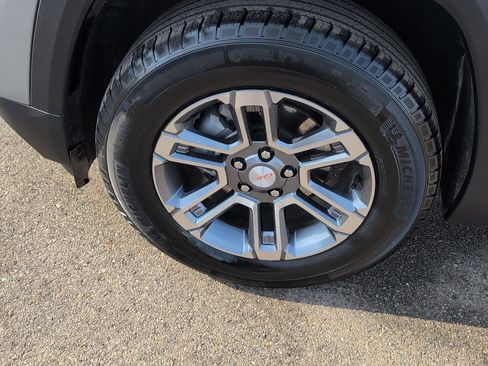 Used 2025 GMC Terrain Elevation image 9