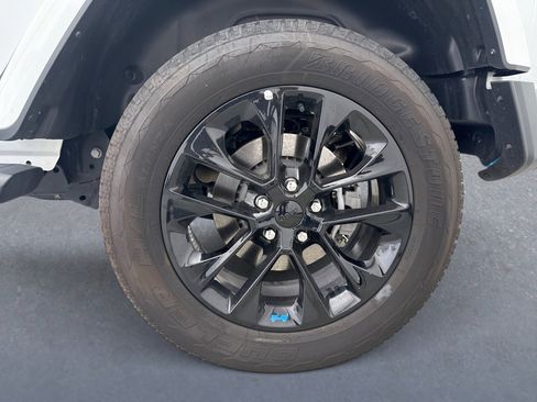 Used 2023 Jeep Wrangler Unlimited Sahara image 21