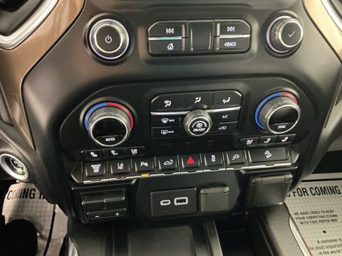 Used 2021 Chevrolet Silverado 2500 High Country w/ Safety Package II AWD/4WD image 19