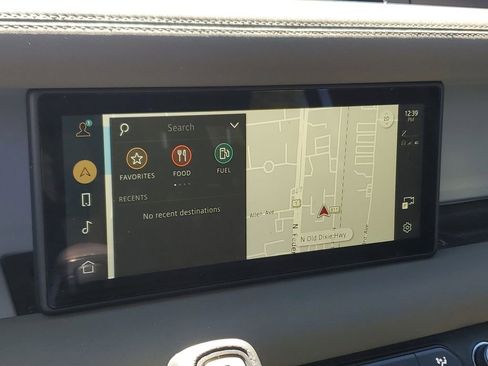 Used 2023 Land Rover Defender 110 SE image 27