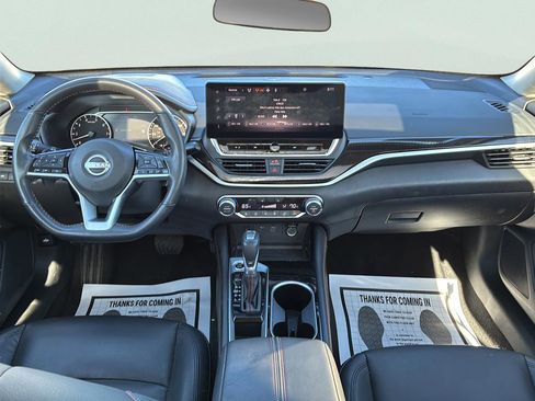 Used 2025 Nissan Altima 2.5 SR w/ SR Premium Package image 31