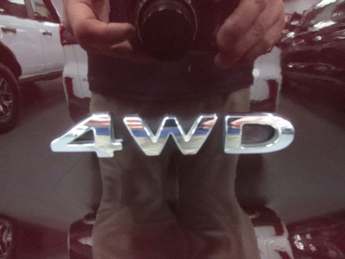 Used 2019 Ford Explorer XLT w/ Equipment Group 202A image 24