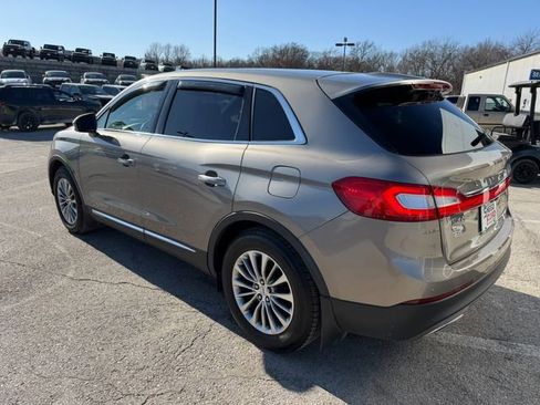 Used 2016 Lincoln MKX Select image 5