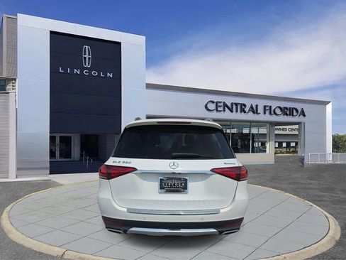 Used 2020 Mercedes-Benz GLE 350 4MATIC image 4