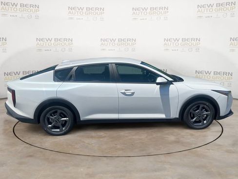 New 2026 Kia K4 FWD image 6