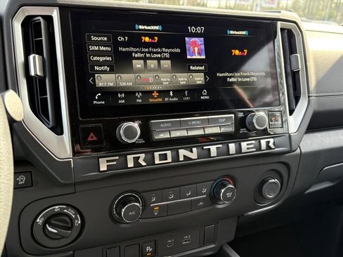 Certified 2025 Nissan Frontier SV image 12