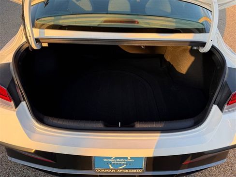 Used 2025 Hyundai Elantra SEL image 31