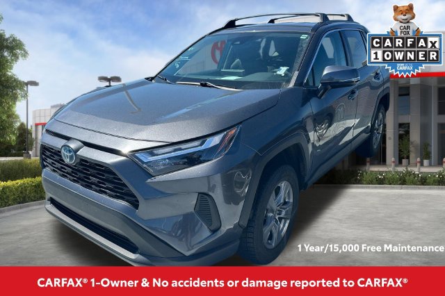 Used 2022 Toyota RAV4 XLE AWD/4WD image 2