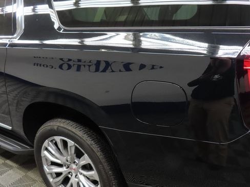 Used 2024 GMC Yukon XL Denali image 45