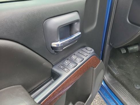 Used 2018 GMC Sierra 1500 SLE w/ SLE Value Package image 9