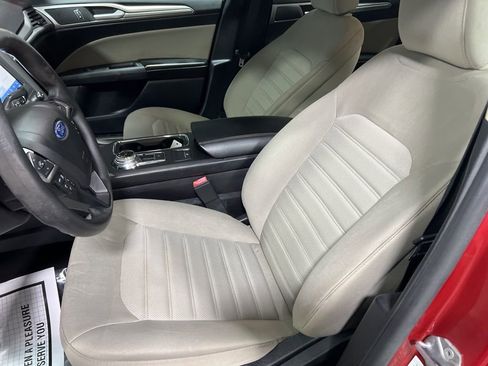 Used 2020 Ford Fusion S image 18