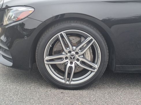 Used 2019 Mercedes-Benz E 300 image 35