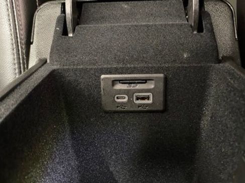 Used 2025 Cadillac XT5 Premium Luxury image 43