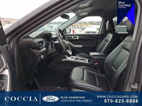 Certified 2022 Ford Explorer XLT w/ Equipment Group 202A image 14