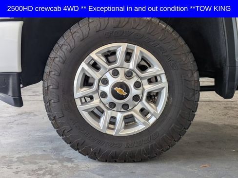 Used 2022 Chevrolet Silverado 2500 LT AWD/4WD image 9