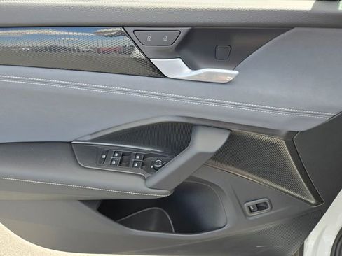New 2026 Volkswagen Tiguan SE AWD/4WD image 10