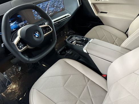 Used 2026 BMW iX xDrive45 AWD/4WD image 11