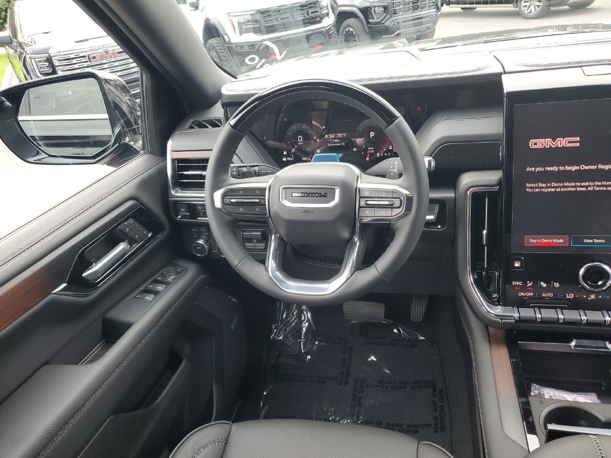 New 2026 GMC Yukon Denali w/ Denali Reserve Package AWD/4WD image 13