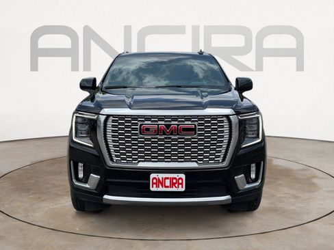 Used 2023 GMC Yukon XL Denali AWD/4WD image 5