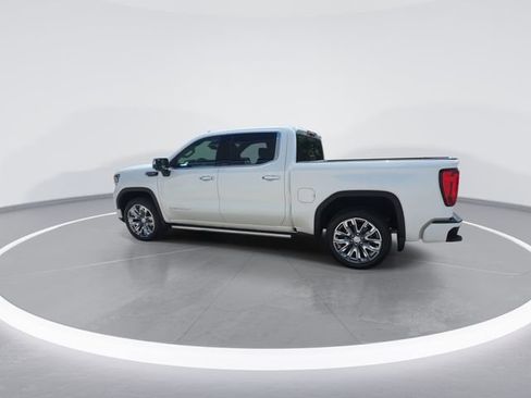 Used 2024 GMC Sierra 1500 Denali AWD/4WD image 6