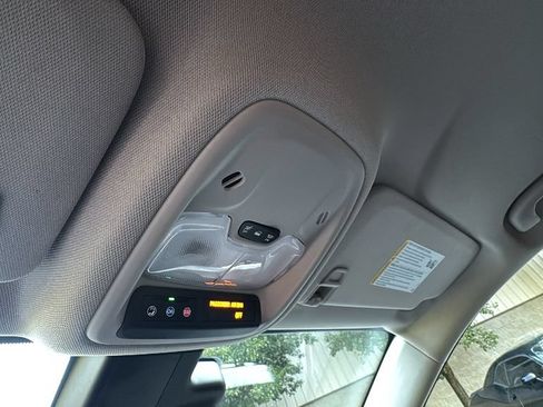 Used 2025 Buick Encore GX Preferred AWD/4WD image 26