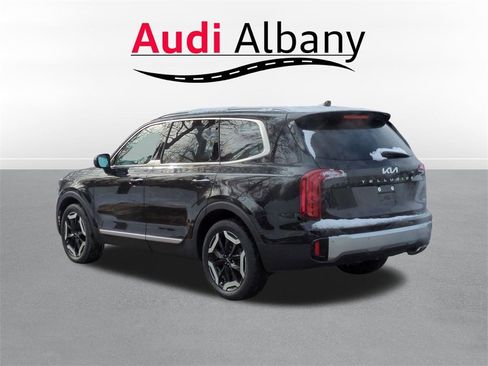 Used 2023 Kia Telluride S image 4