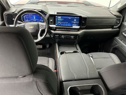 Certified 2024 Chevrolet Silverado 2500 LT w/ Convenience Package AWD/4WD image 17